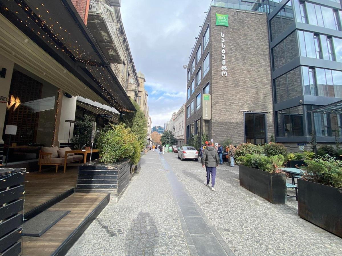 Freedom Square Apartment ティビリシ エクステリア 写真