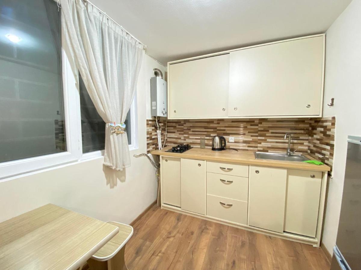 Freedom Square Apartment ティビリシ エクステリア 写真