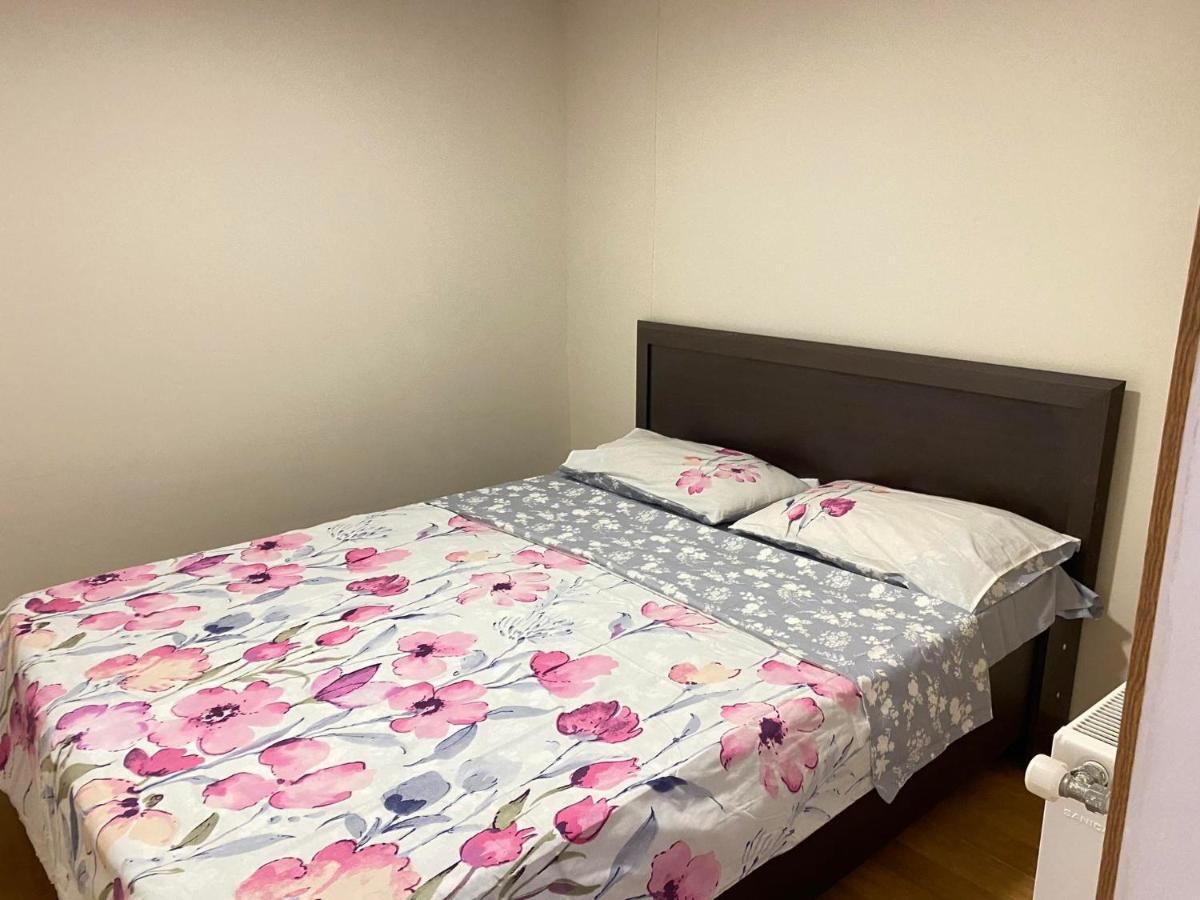 Freedom Square Apartment ティビリシ エクステリア 写真