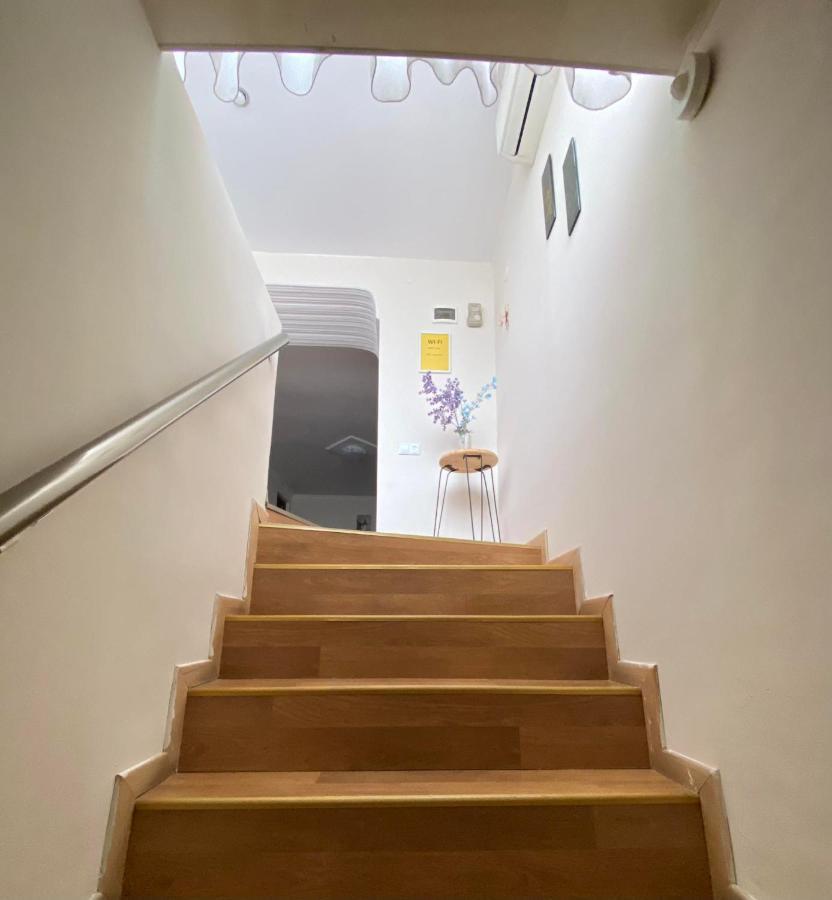 Freedom Square Apartment ティビリシ エクステリア 写真