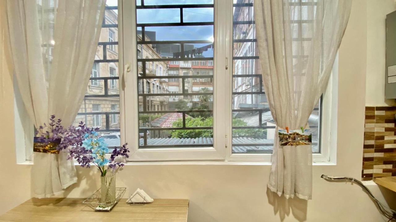 Freedom Square Apartment ティビリシ エクステリア 写真