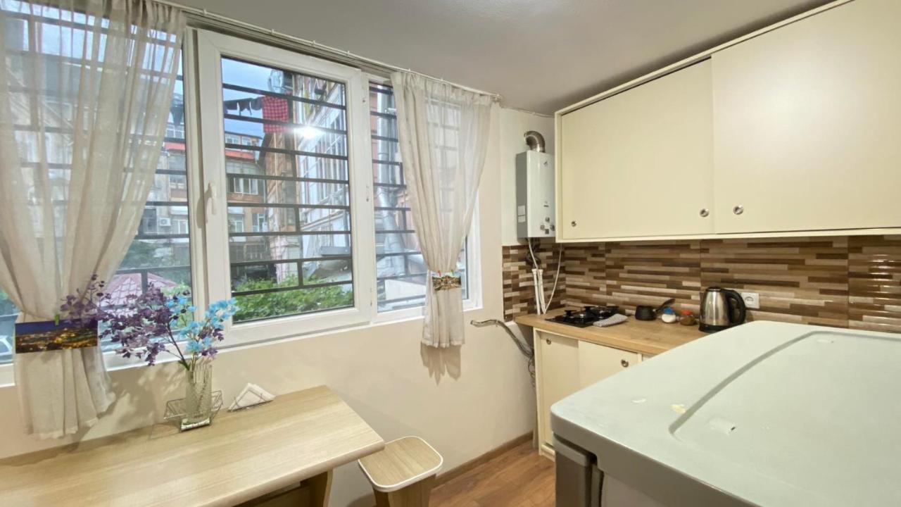 Freedom Square Apartment ティビリシ エクステリア 写真