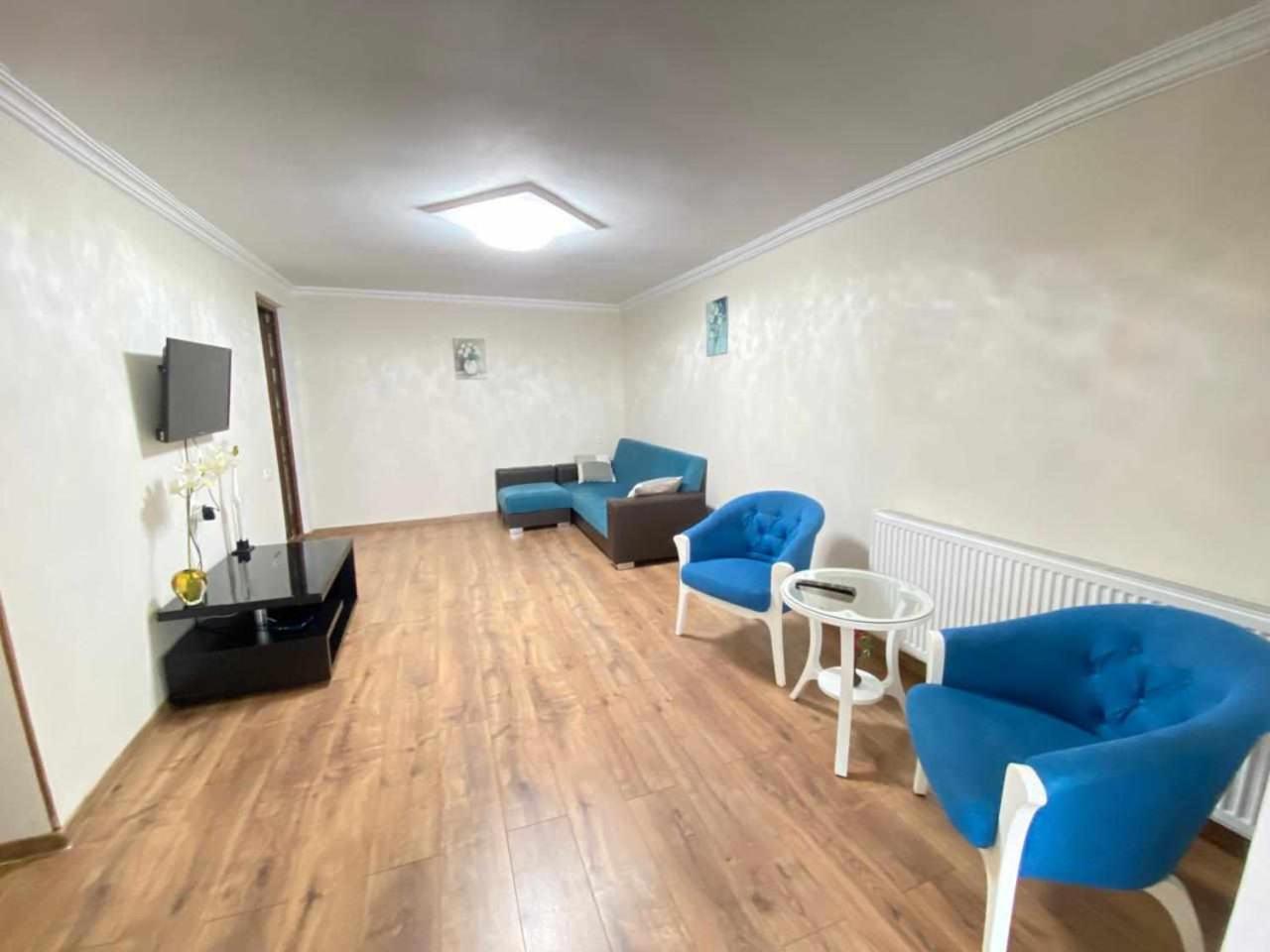 Freedom Square Apartment ティビリシ エクステリア 写真